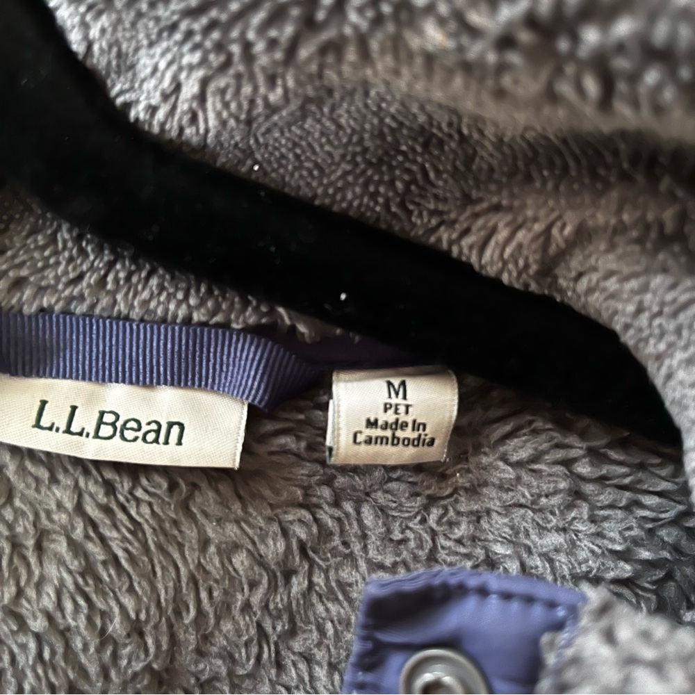 Gray Fleece Pullover with Navy Accents - Picture 2 of 4